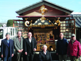 市宿通りの八雲神社 神輿の鳳凰