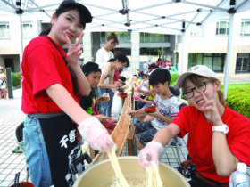 岩槻　目白大学　地域交流イベント　流しそうめん